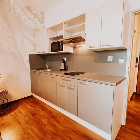 Citybeat Apartments, 400M From The Square Plzen Exterior photo