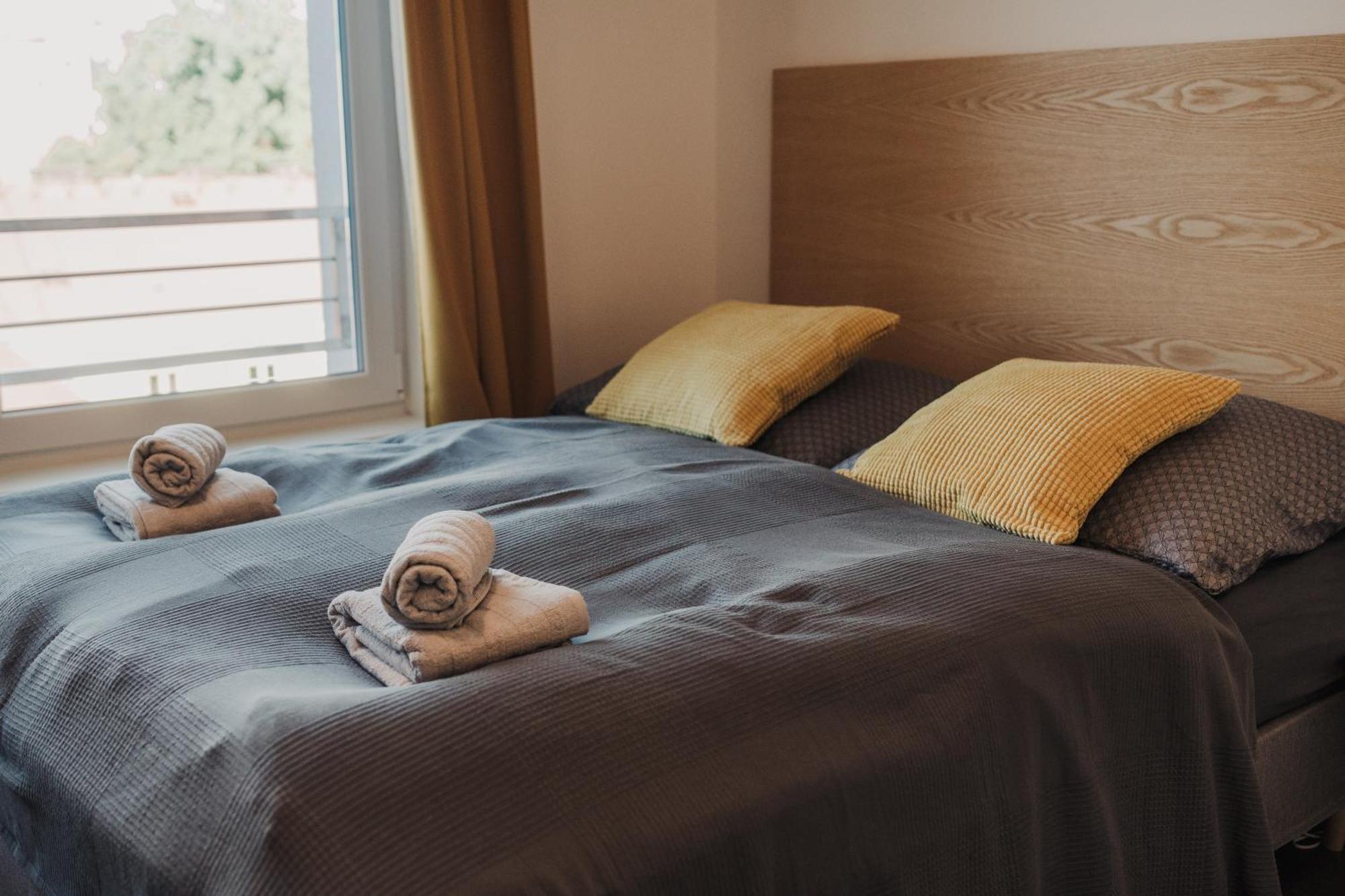 Citybeat Apartments, 400m From The Square דירה פלזן