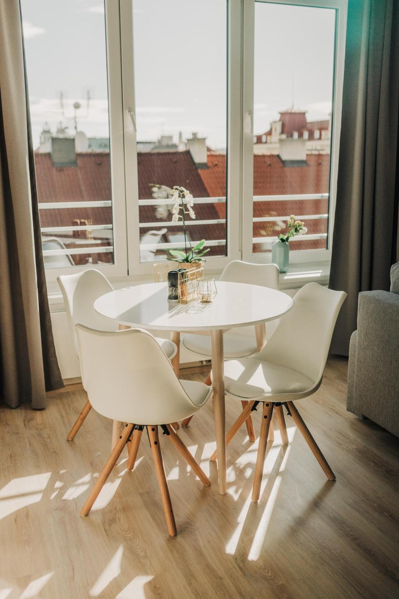 Citybeat Apartments, 400m From The Square פלזן